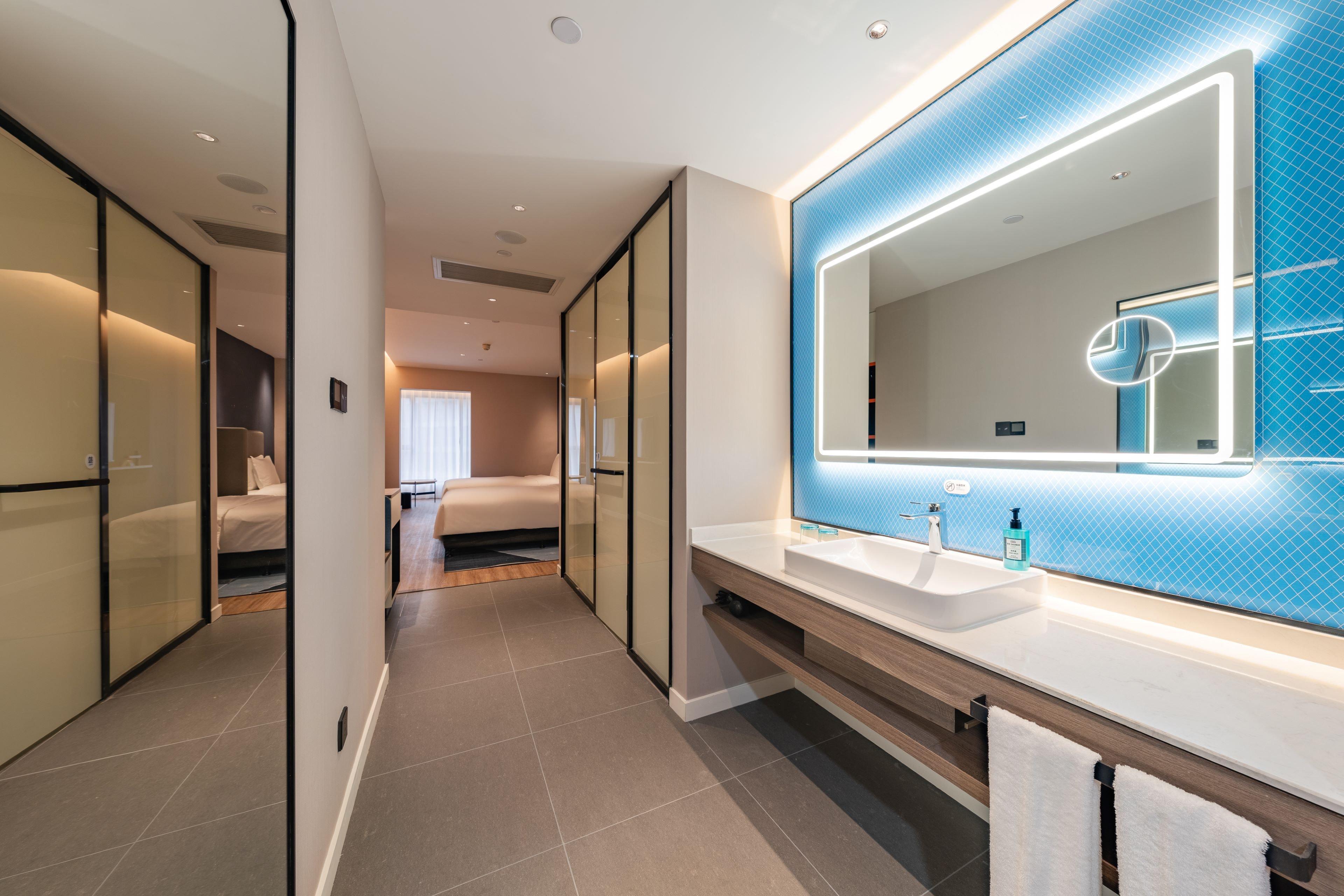 Holiday Inn Express Shanghai Expo Centre By Ihg Exterior photo