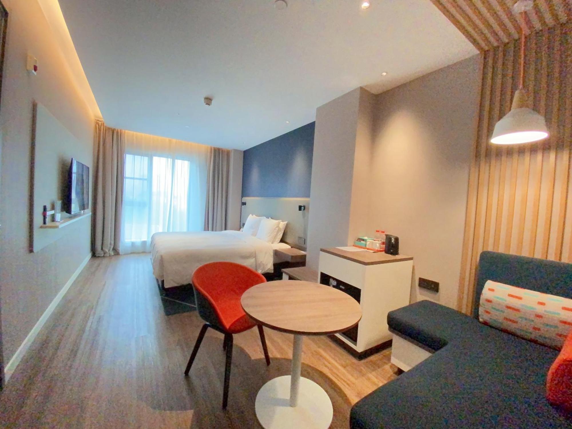 Holiday Inn Express Shanghai Expo Centre By Ihg Exterior photo